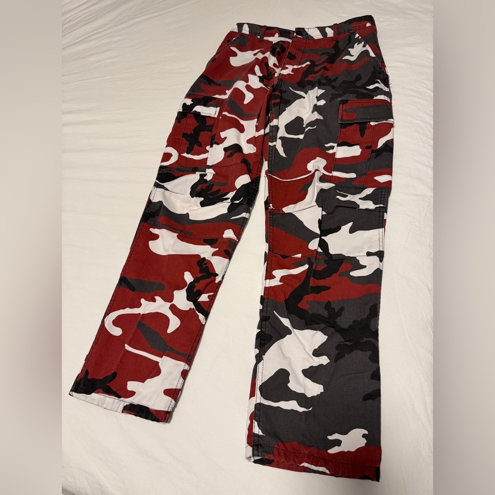 Men's Camouflage Cargo Pants Red White Black Size Medium Regular Unisex